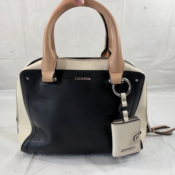 CALVIN KLEIN Boxy Small Satchel - Picture 5 of 11
